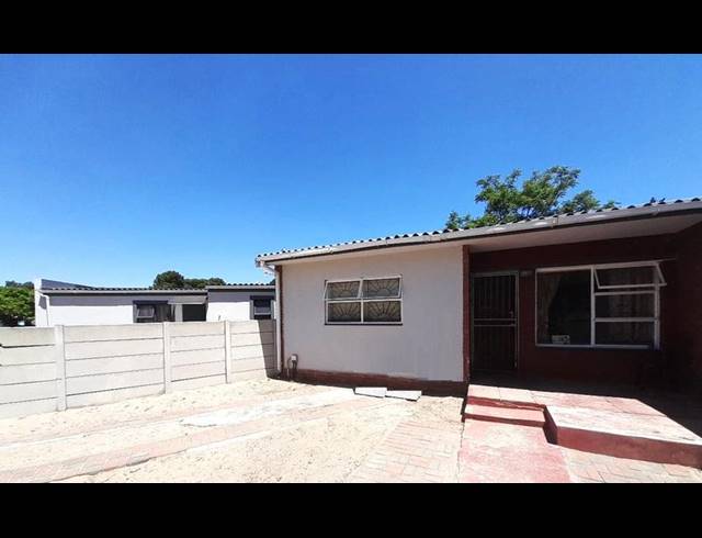 5 BEDROOM HOUSE FOR SALE IN AVONDALE